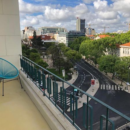 Architectural Poetry In An Unique 3Bdrs View Flat Apartment Lisbon Bagian luar foto